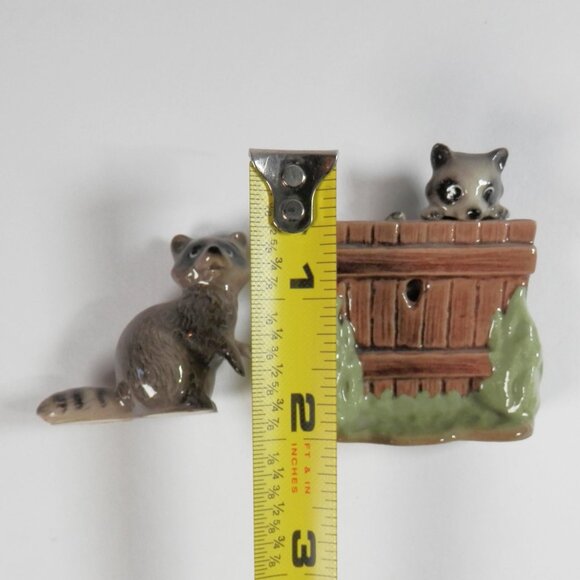 Vtg Hagen Renaker Mini Raccoons Figurines Peeking Over Fence  & Standing - Picture 5 of 6